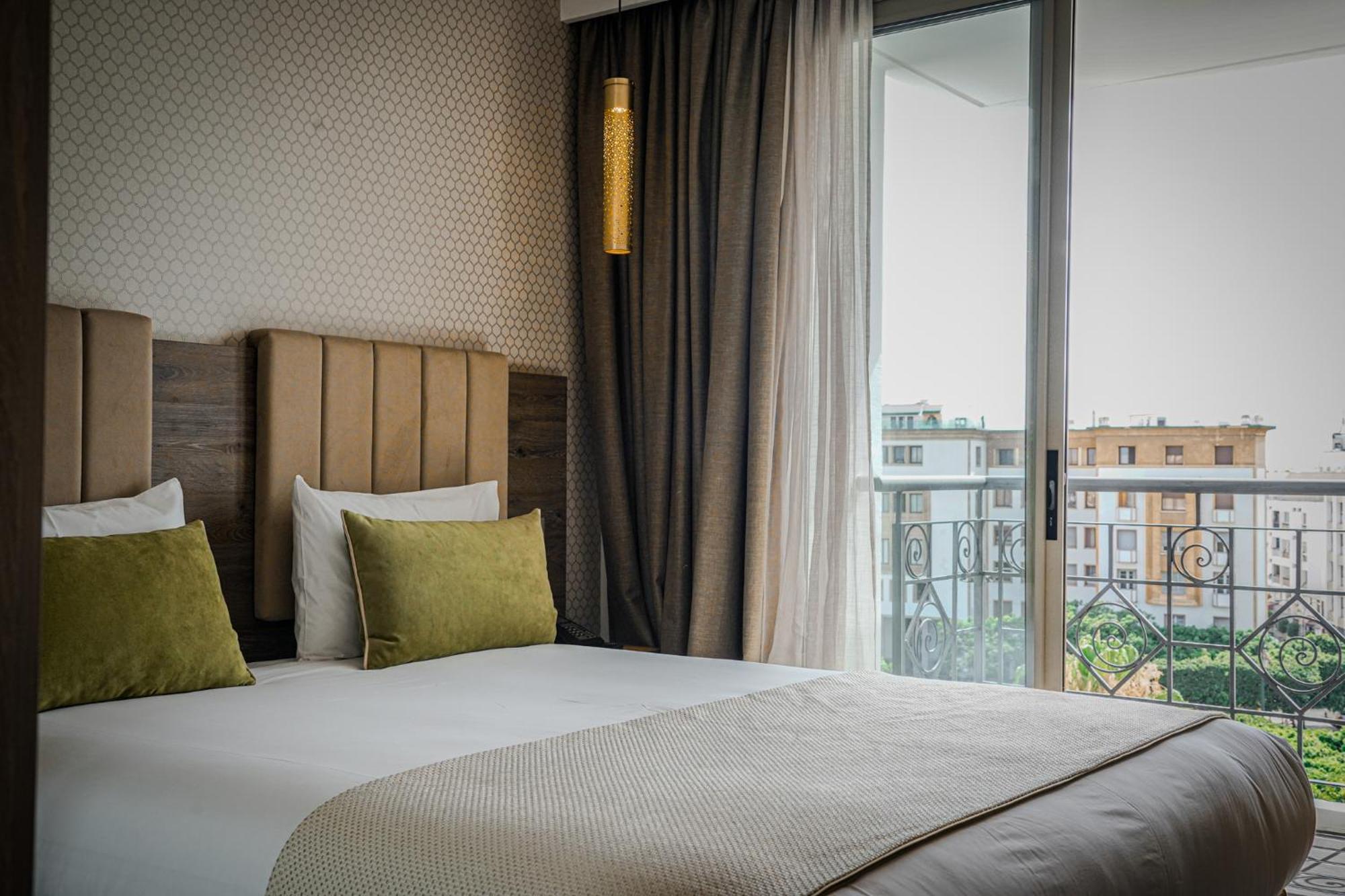 Az Hotel Des Arts Рабат Екстериор снимка