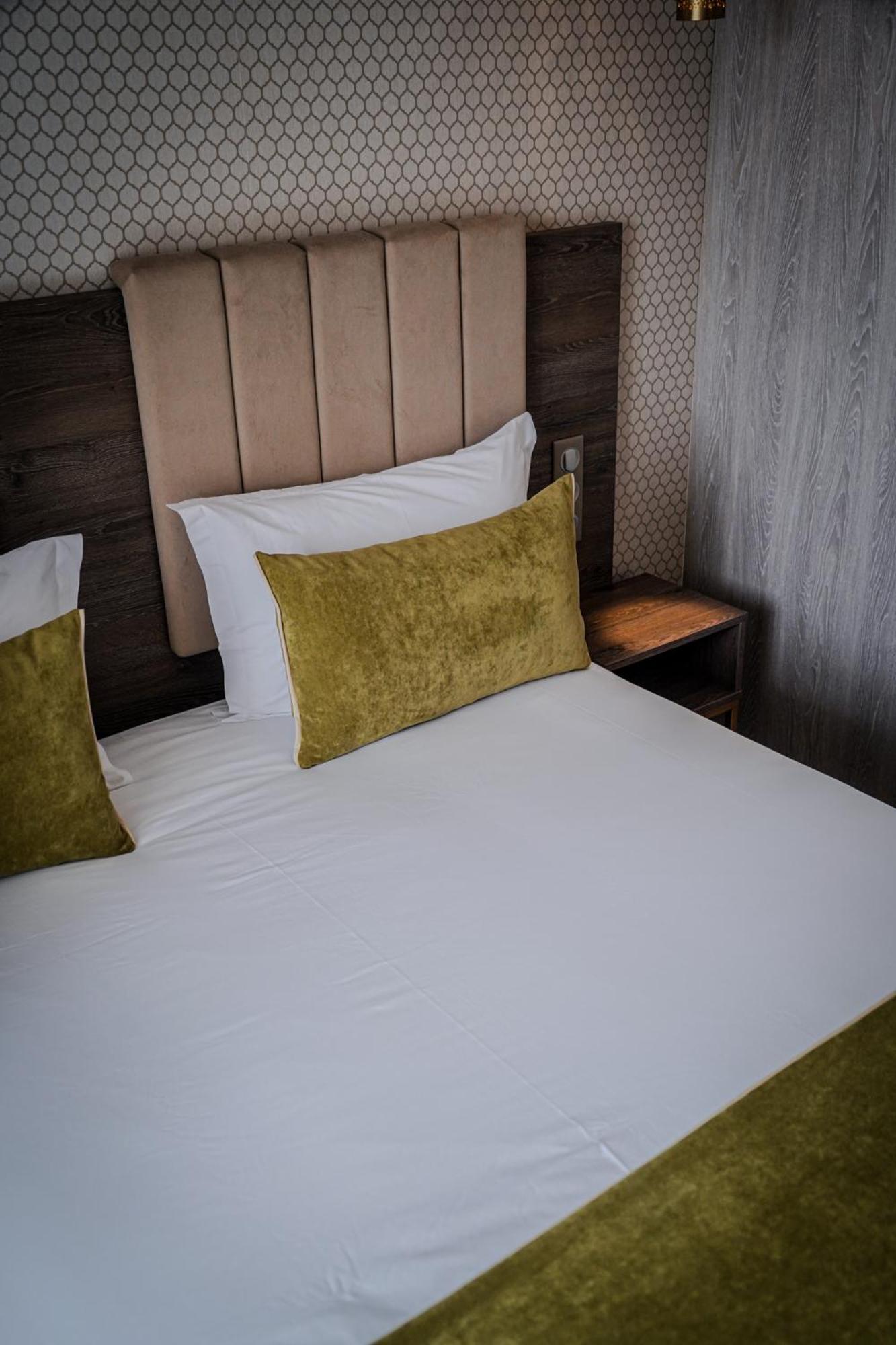 Az Hotel Des Arts Рабат Екстериор снимка