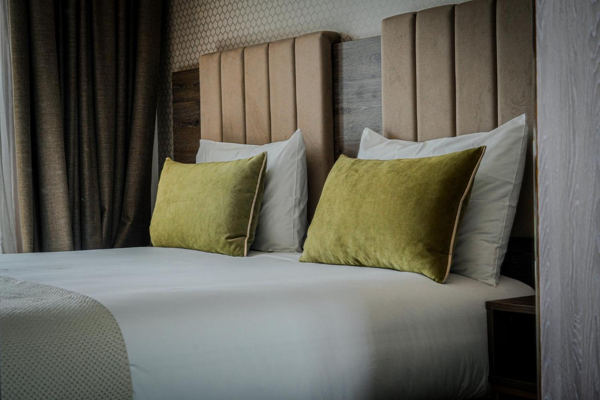 Az Hotel Des Arts Рабат Екстериор снимка
